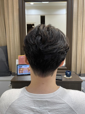 ナチュラルな大人刈り上げショート