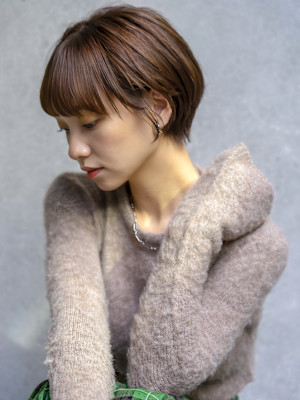 20代・30代_丸みシルエットの大人ショート