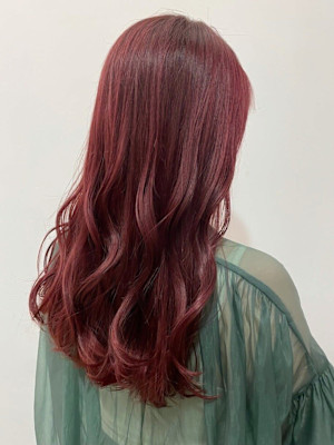 レッドカラー ハイトーンロング 巻き髪ロング 暖色系カラー