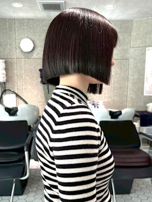 切りっぱなしボブ 縮毛矯正 グレージュカラー 透明感カラー