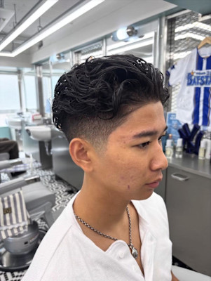 スーツにも合うパーマスタイル