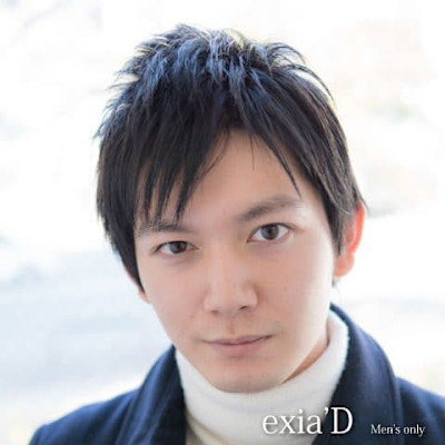 トップ短めで長めのバング設定が魅力のメンズショート30代/4