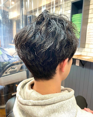 大人気のふんわりショートマッシュ　サーフカール