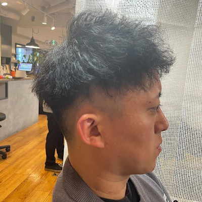 ツイスト強めのツイスパ×フェードスタイル×刈り上げショート