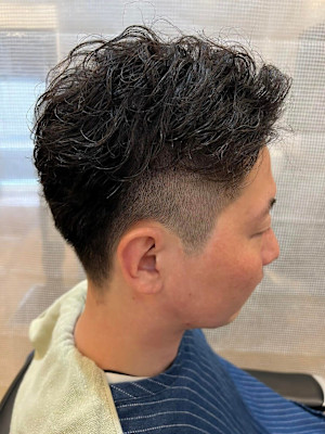 ツーブロフェードスタイル×アッシュブラック×30代/40代