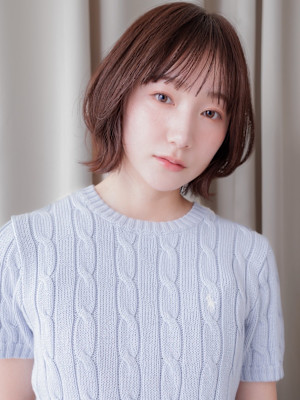 ダークグレー大人美人ウェットヘア外ハネボブウルフ30代40代