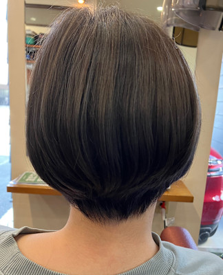 ショートボブ