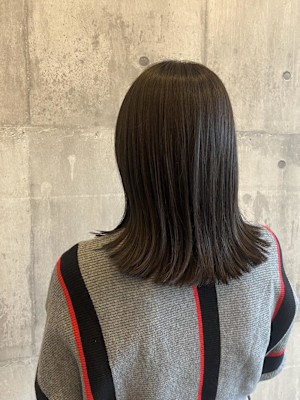 グレージュ×切りっぱなし