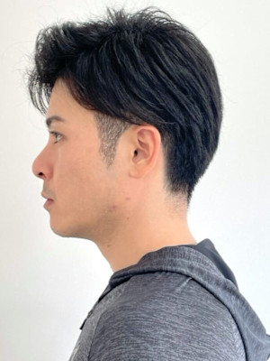 ビジネススタイル ツーブロック アップバング 刈り上げ