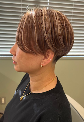 白髪ぼかしハイライトショート