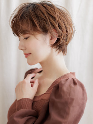 大人美人抜け感フェザーショート小顔プードルパーマ30代40代