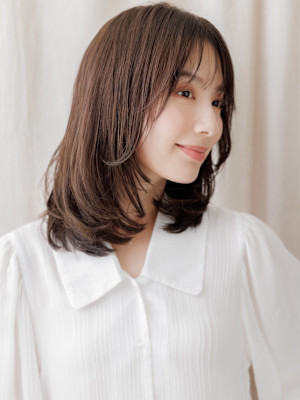ダークアッシュ顔周り小顔バタフライレイヤーカット30代40代