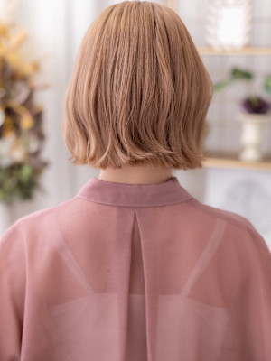 ミルクティーブラウン透け感ハッシュカット　脱白髪染め