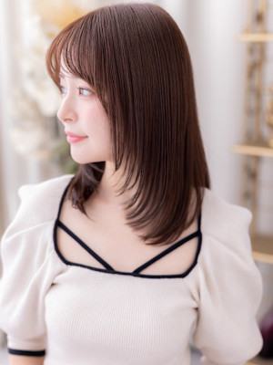 バタフライレイヤーカットミディアムウルフ　ココアブラウン