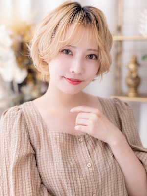 韓国風ハイトーンカラー小顔プードルパーマ　ミックスカラー