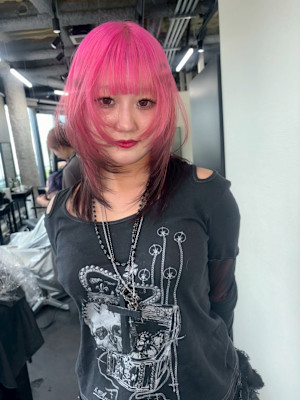 ルーツカラー　デザインカラー　ケアブリーチカラー　姫レイヤー