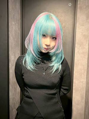 セクションカラー　デザインカラー　ケアブリーチカラー