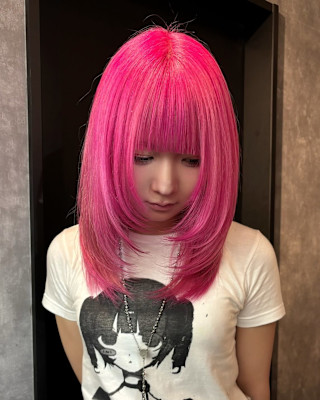 ピンクカラー　デザインカラー　ケアブリーチカラー　ウルフ