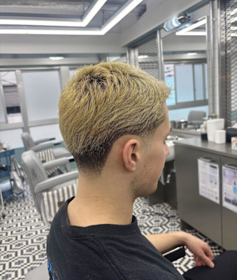 成熟した雰囲気を引き立てる、テーパーフェード