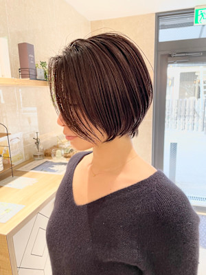 ショートボブ+グレージュ