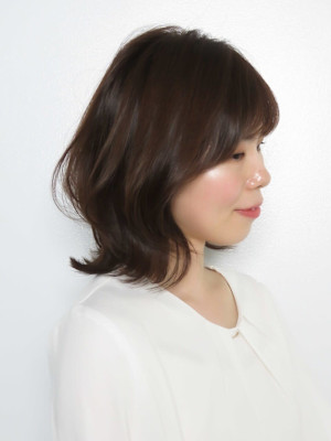 くびれ/ミディアム/レイヤー