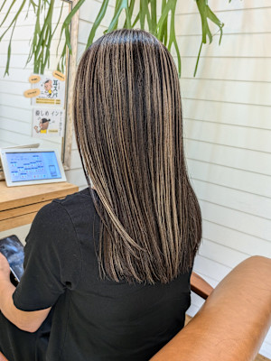 ロングカット+ハイライトカラー