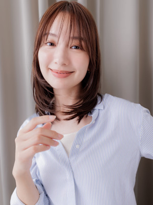 ウォームブラウン大人美人バタフライレイヤーカット30代40代