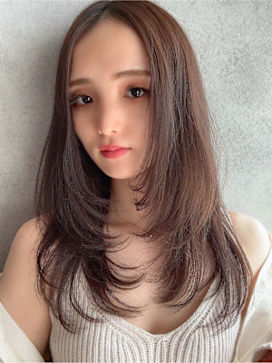 レイヤーカット×ハッシュカット×顔周り×透明感×ミディアム