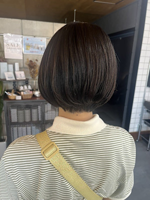 ショートボブ