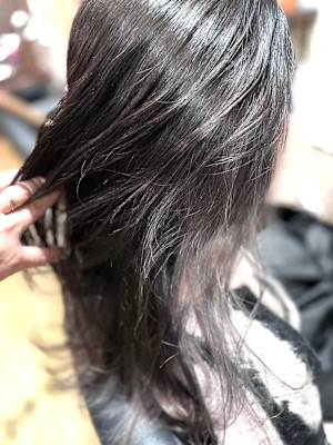 アッシュグレージュ