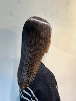 【髪質改善で叶える自然な艶ストレート】