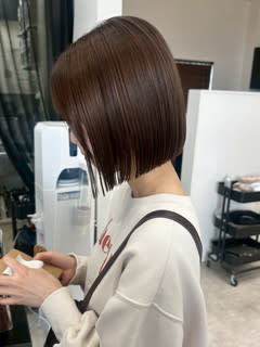 ミニマム切りっぱなしボブ × ナチュラルブラウン