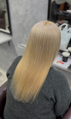 ホワイトブロンド×ブリーチカラー