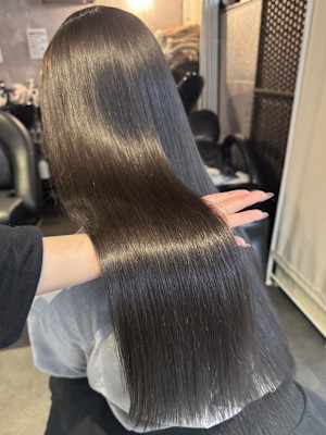 《鈴木茉奈》アッシュブラック/暗髪/艶髪/透明感