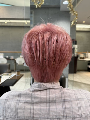 ピンクベージュ