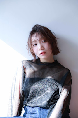 切りっぱなし　パツっとボブ　ブラウンカラー 似合わせカット