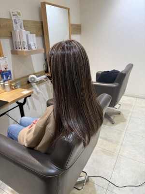 【脱白髪染め】白髪ぼかしハイライト叶える大人女子透明感カラー