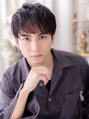 オリーブグレーモテ髪シールスルーマッシュ　ルーズショート