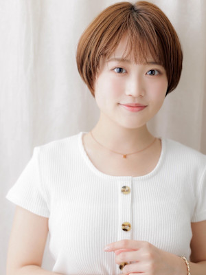 ココアブラウンひし形小顔丸みショートマッシュ20代30代