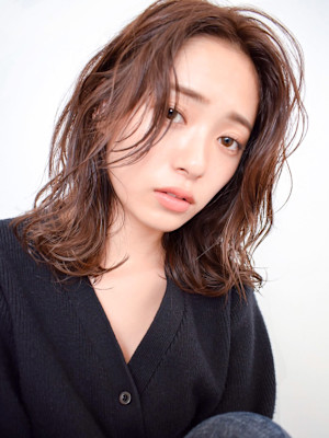 アッシュブラウン×大人くびれセミディ