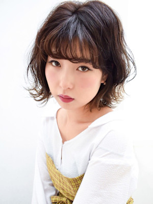 ウェーブミニマムボブ×暗髪モードヘア×3Dカラー