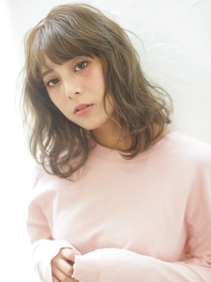 3Dアッシュグレージュ×くびれセミディ