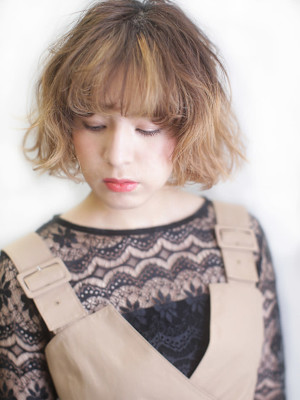 外国人風グラデーション×くびれセミディ