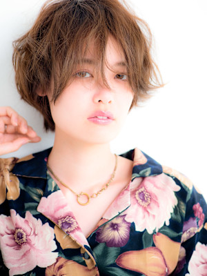 ミニマムボブ×モードくせ毛風ショート×3Dカラー