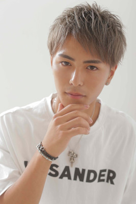 カラー/カット/トリートメント/