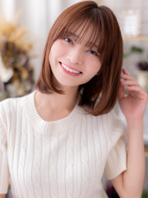 インナーカラーワンカールミディアムレイヤー　ウォームブラウン