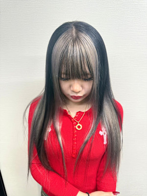 セクションカラー　デザインカラー　ケアブリーチカラー　ウルフ