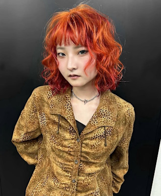 オレンジカラー　ケアブリーチカラー　セクションカラー　ウルフ