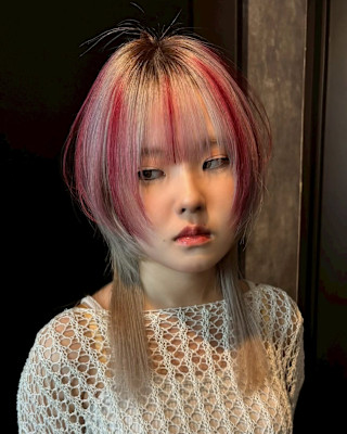 スラッシュカラー　デザインカラー　ケアブリーチカラー　ウルフ