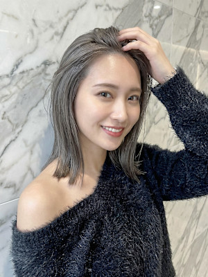 シルバーグレージュ